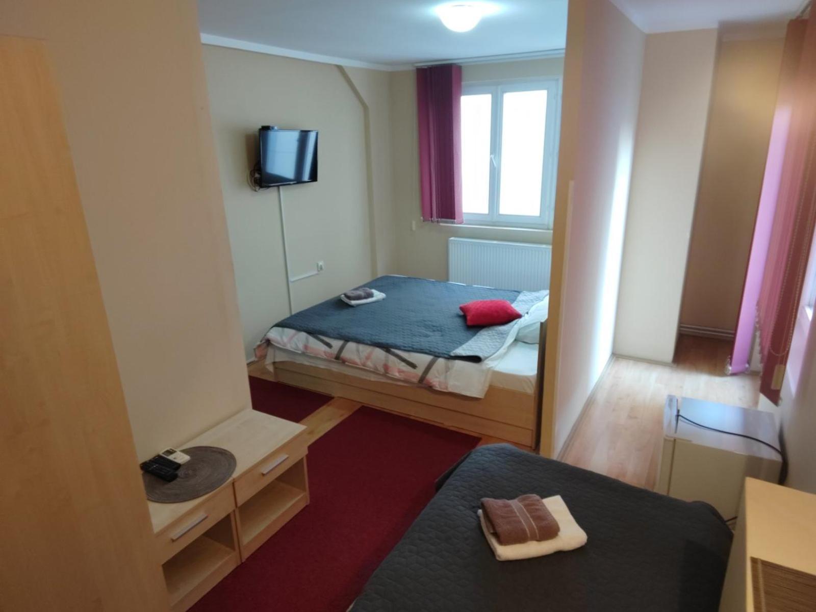Ni Bed And Breakfast Majesty מראה חיצוני תמונה