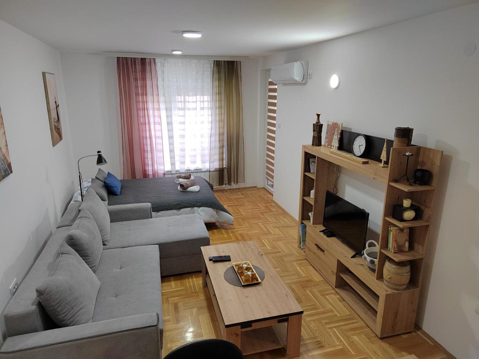 Ni Bed And Breakfast Majesty חדר תמונה