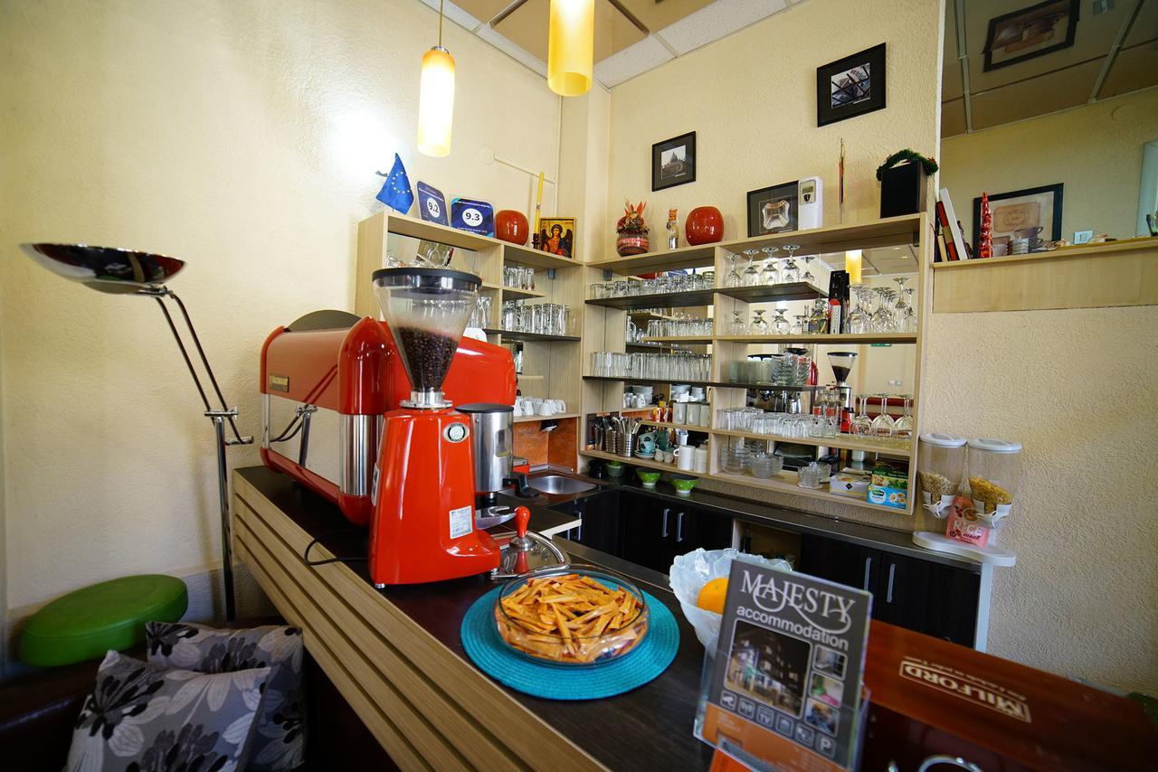 Ni Bed And Breakfast Majesty מראה חיצוני תמונה