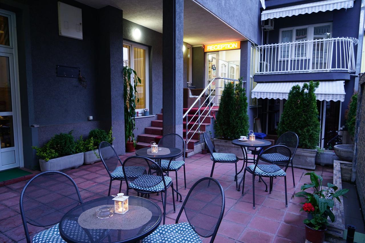 Ni Bed And Breakfast Majesty מראה חיצוני תמונה